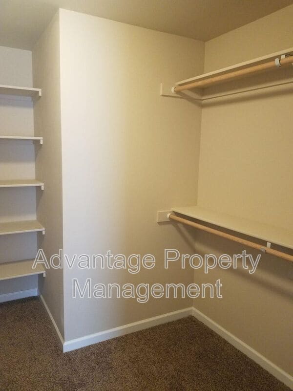 Building Photo - 5836 NE Chandra Ct