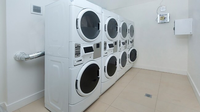 Building Photo - 15 Jackson St