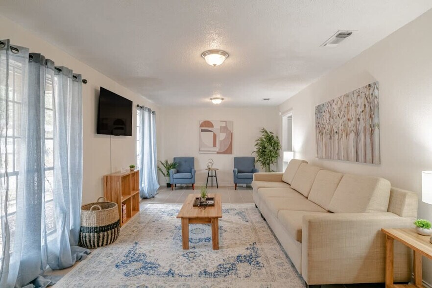Building Photo - 5477 Ardell Dr