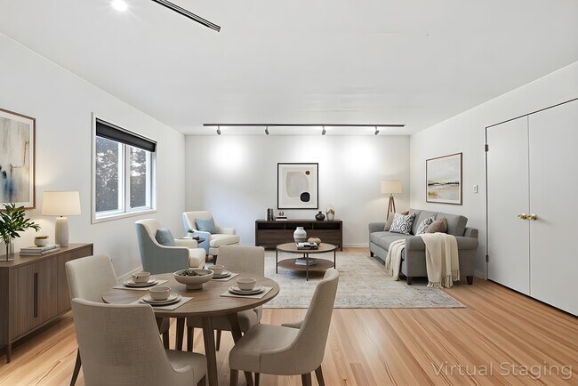 Building Photo - 700 10th St