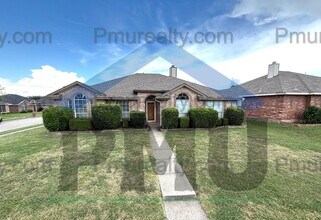 Building Photo - AVAILABLE NOW!!! Beautiful 3-Bedroom, 2-Ba...