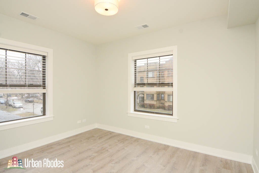 Building Photo - 1139 Maple Ave