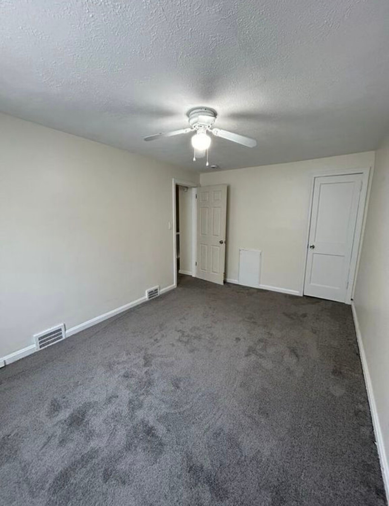 Building Photo - 4056 Northfield Rd