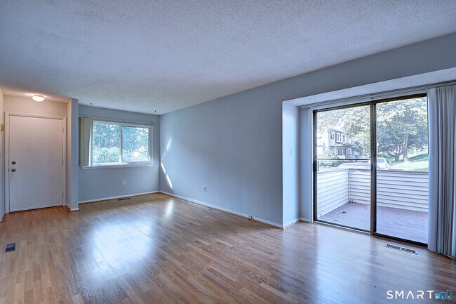 Building Photo - 545 Cypress Rd