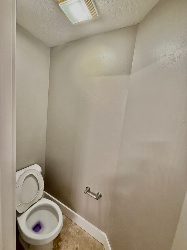 Building Photo - Lehi 3 Bedroom Town Home Pets OK