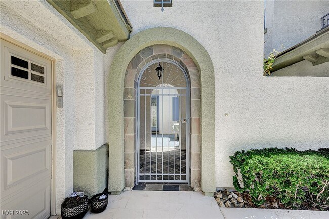 Building Photo - 10249 Wisteria Hills Ct
