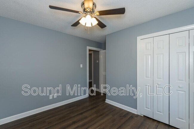 Building Photo - 2145 Tanglewood Rd