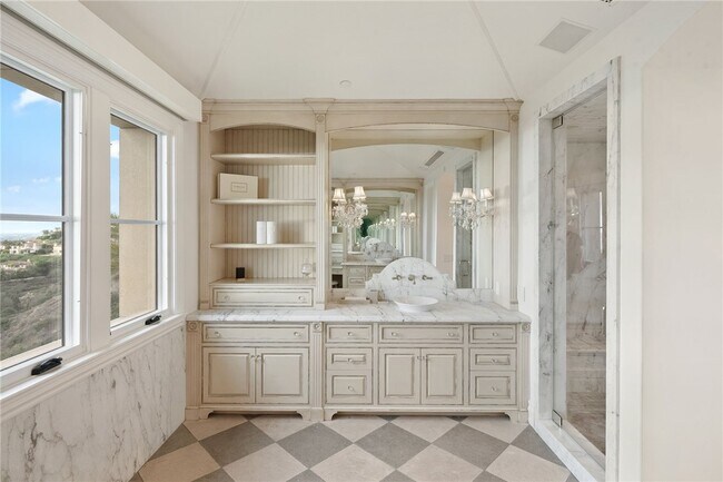 Building Photo - 9 Pelican Crest Dr