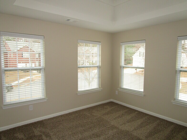 Building Photo - 4178 Ash Tree St