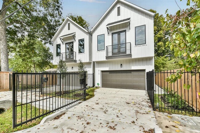 Building Photo - 810 Mansfield St