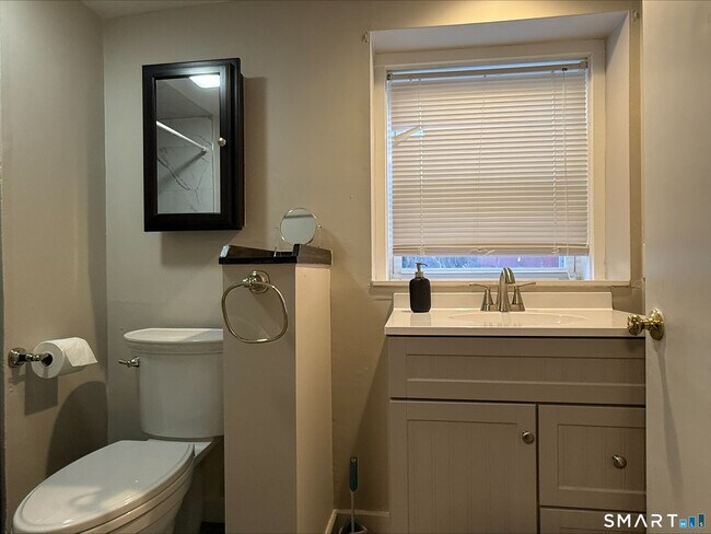 Building Photo - 51 N Orchard St