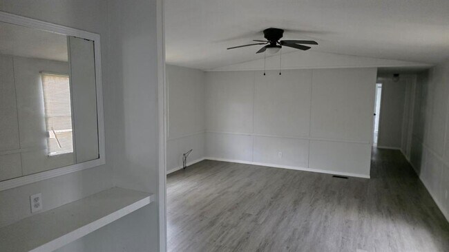 Building Photo - 1113 Colorado St