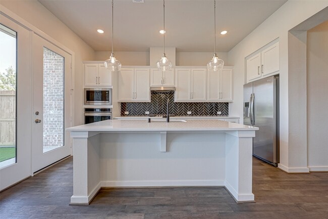 Building Photo - 6570 Scarlet Pond Ln