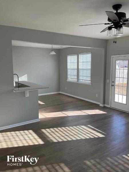 Building Photo - 189 Daniels Creek Cir