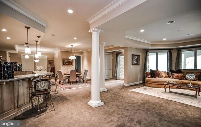Building Photo - 7841 Montvale Way