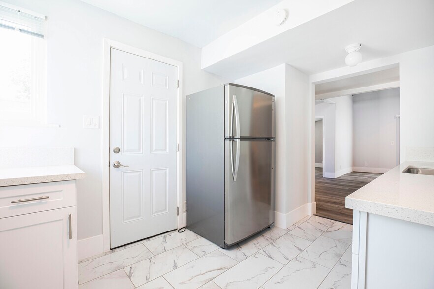 Building Photo - 7020 Greeley St