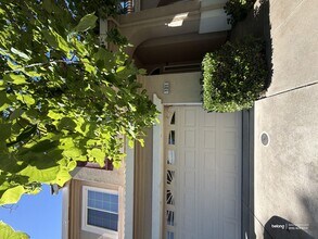 Building Photo - 131 Cognac Cir