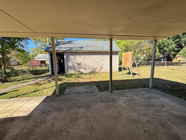 Building Photo - SOUTHERN GARDENS