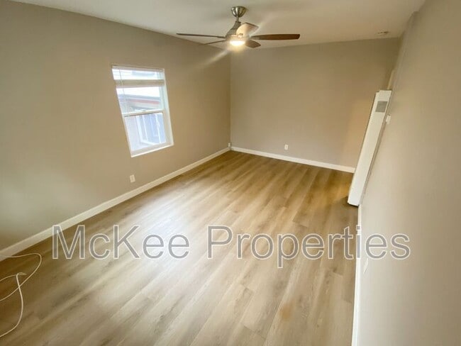 Building Photo - 4175 Euclid Ave