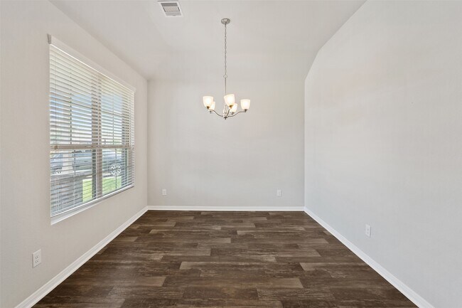 Building Photo - 5126 Chester Springs Ln