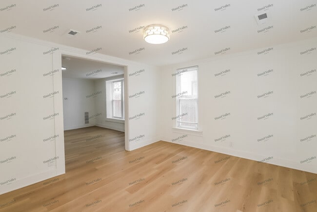 Building Photo - 1046 Sandusky Ave