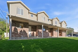 Building Photo - 182 W 300 N