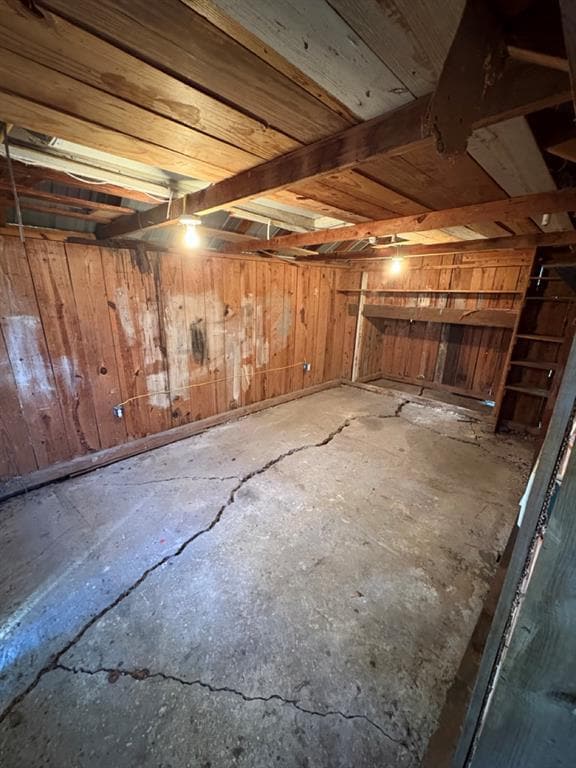 Building Photo - 4620 Bennett Ave