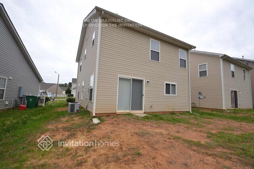 Building Photo - 10317 Hugue Way