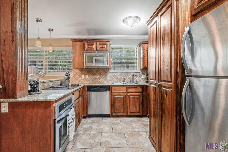 Building Photo - 1290 Park Blvd