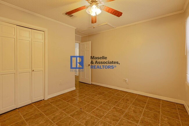 Building Photo - 3 Bed/2.5 Bath in Brookwood Subdivision
