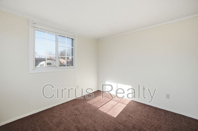 Building Photo - 1924 Zinzer Rd