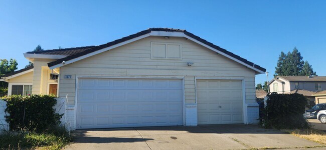 Primary Photo - 3 Bedroom Elk Grove Home