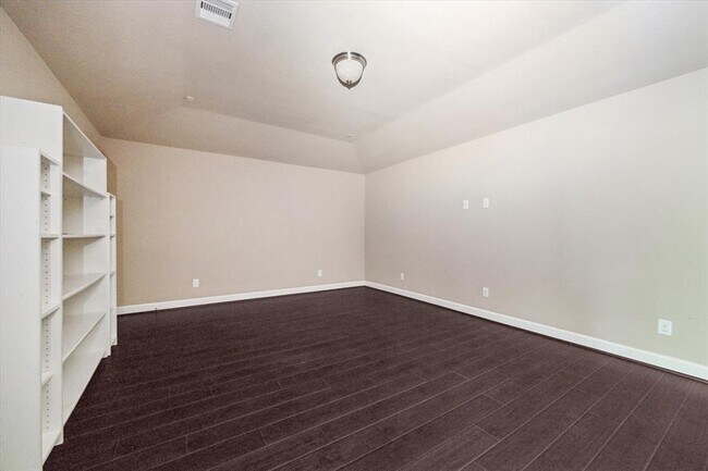 Building Photo - 25910 Celtic Terrace Dr
