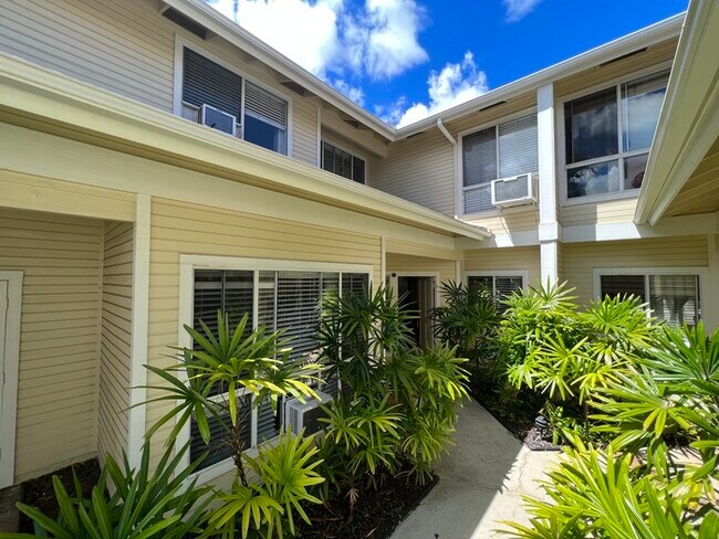 Building Photo - Spacious 3-Bedroom, 3-Bath Home in The Arbors