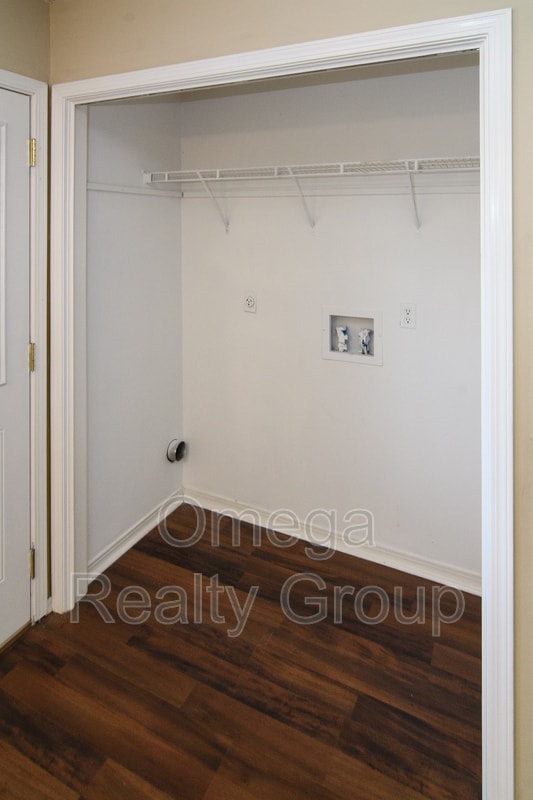 Building Photo - 8048 River Bend Rd