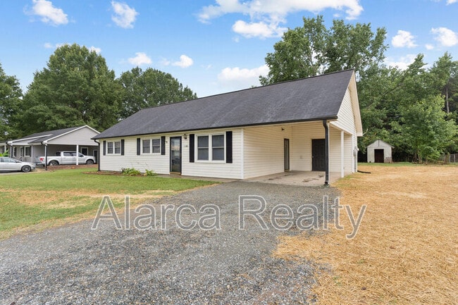 Primary Photo - 2200 Salisbury Hwy