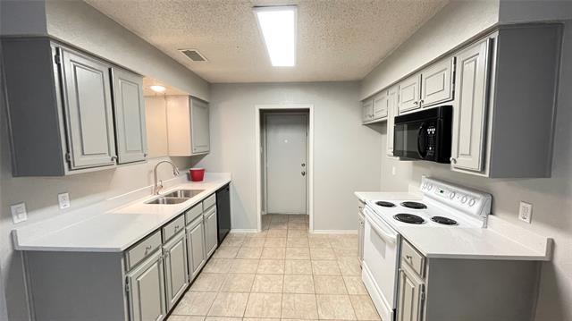 Building Photo - 2209 Madrid Ct