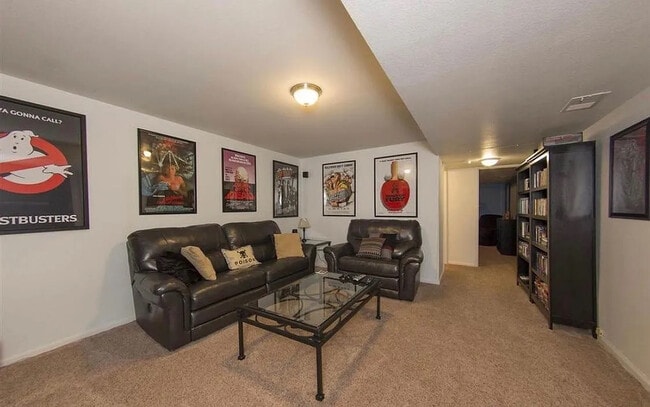 Building Photo - 5411 Sunset Dr