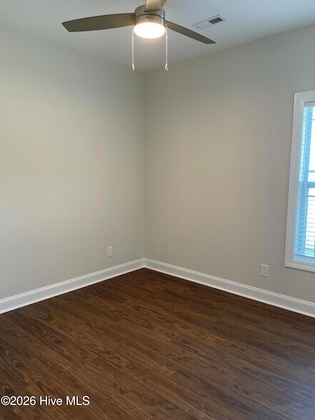 Building Photo - 4229 Laurel Rdg Dr