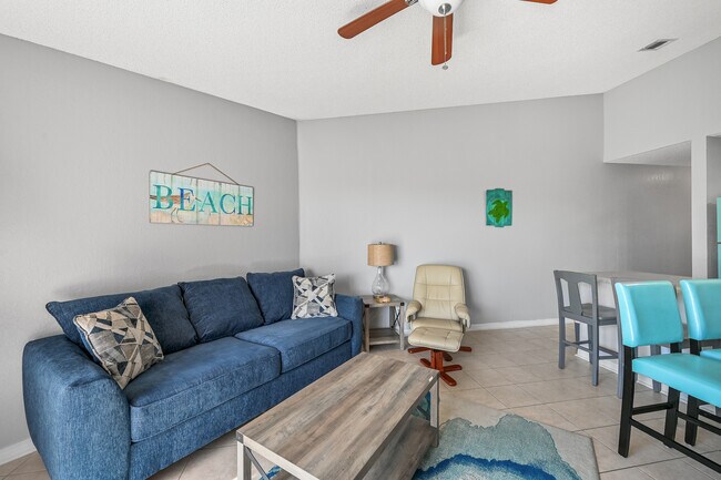 Building Photo - 2830 Scenic Gulf Dr