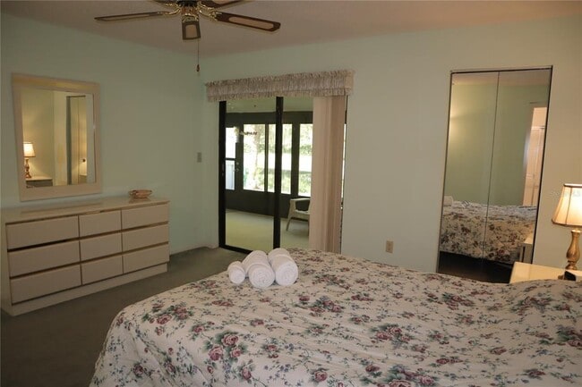 Building Photo - 1389 Pine Ridge Cir E