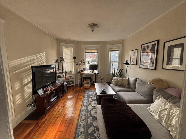 Primary Photo - 9 Orrin St