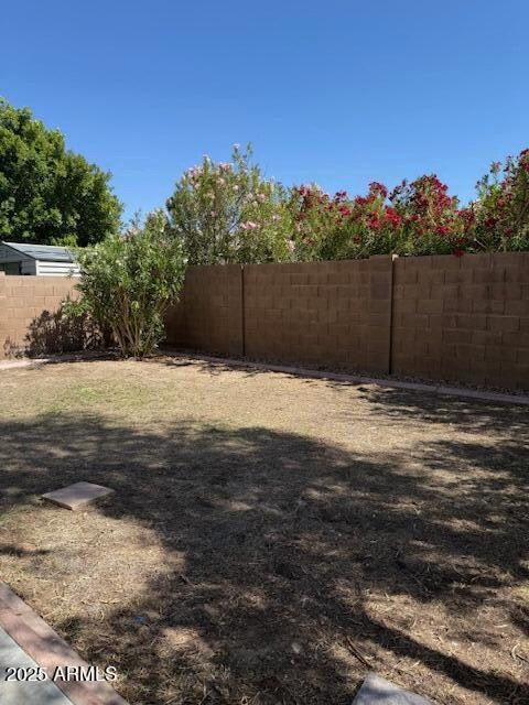 Building Photo - 6431 W Desert Hollow Dr