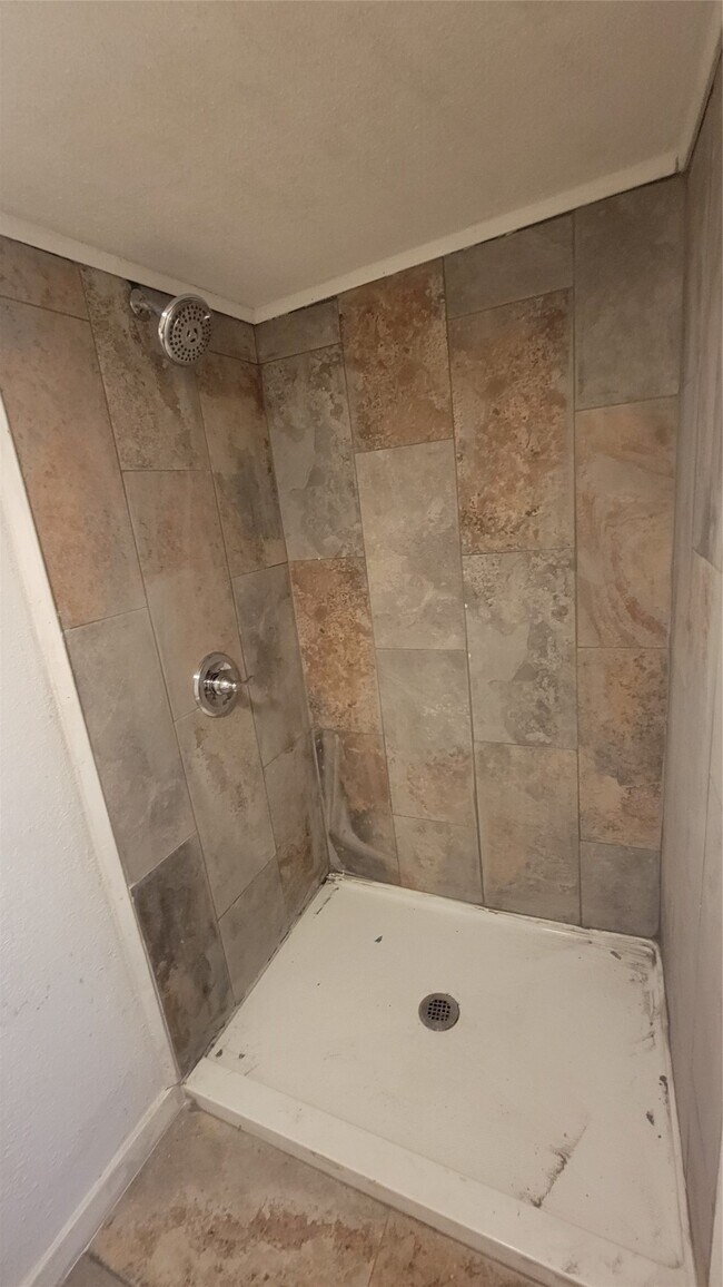 Building Photo - 2960 Call St