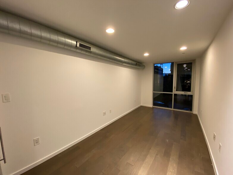 Building Photo - 1443 N Franklin St