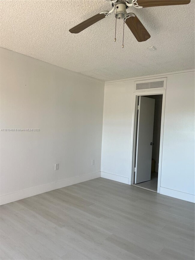 Building Photo - 17051 NE 35th Ave