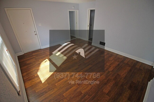 Building Photo - 78 Notre Dame Ave