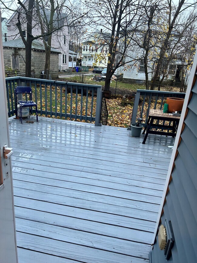 Building Photo - 23 Holmfield Ave