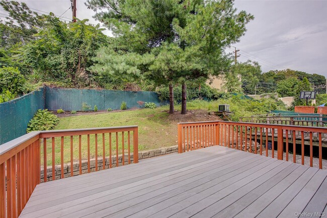 Building Photo - 41 Beechwood Ave