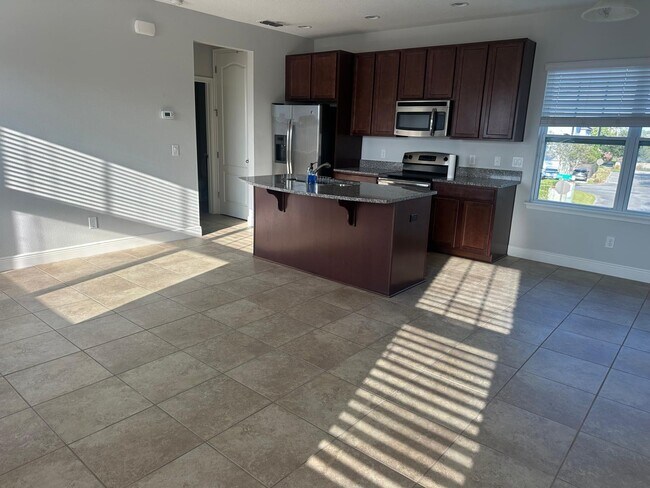 Building Photo - 8089 Laureate Blvd